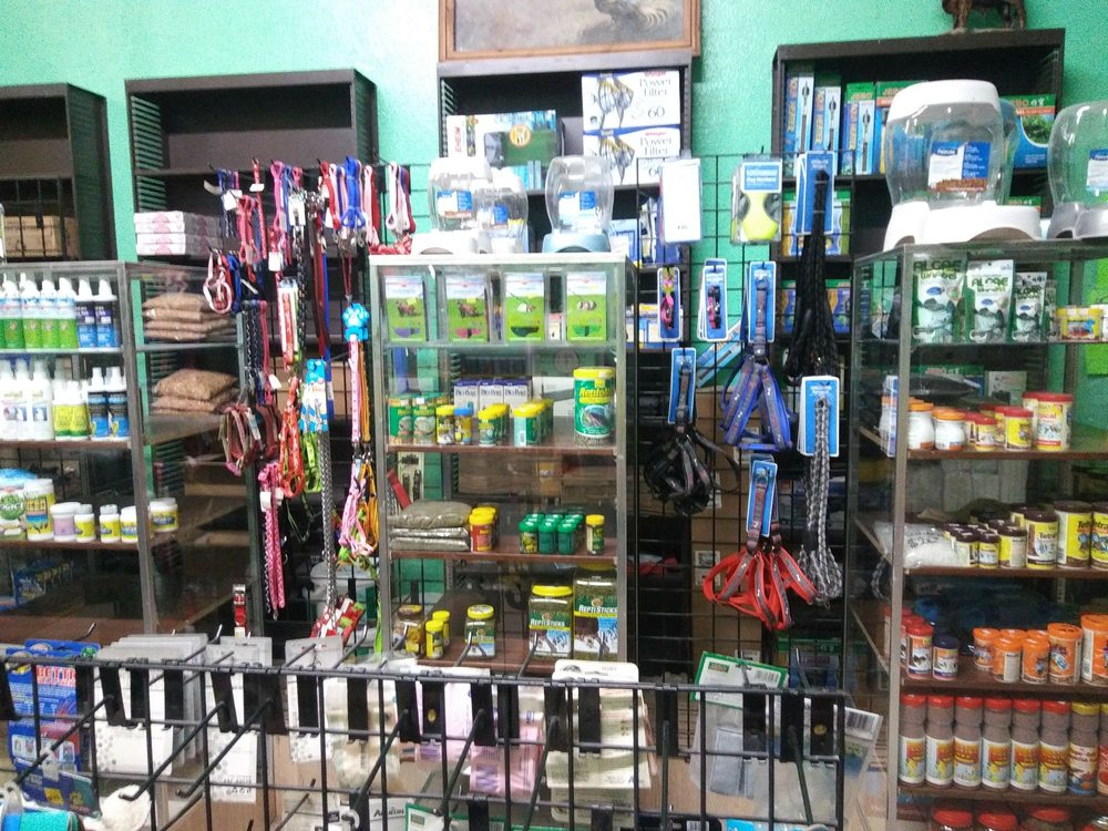 We specialize in pet supplies and grooming. We have a variety of pet food, pet vitamins, pet clothes, pet bed and many other pet supplies like leashes. We also sell birds, reptiles and fish.